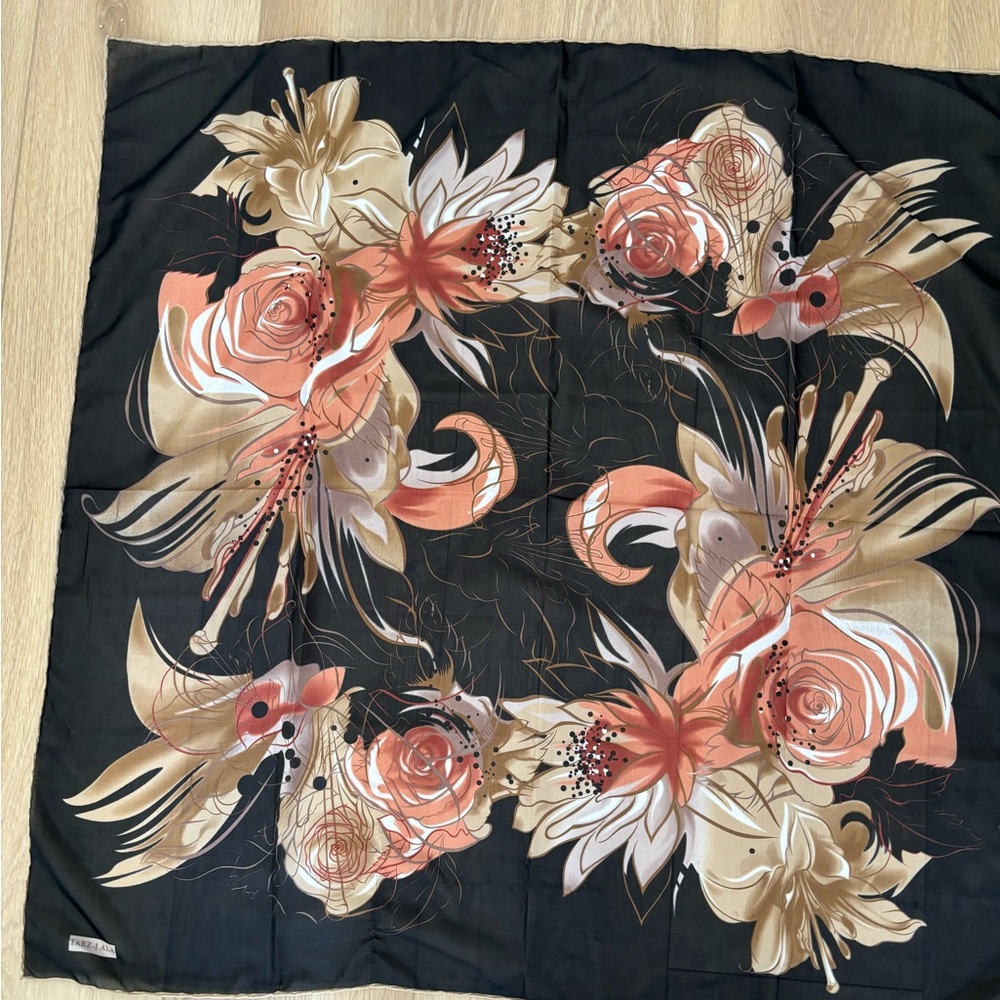 Scarf floral print